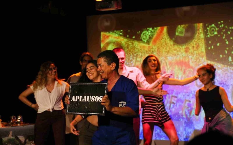 Natal recebe espetáculo “Ensine-me a Fazer Arte” com proposta de teatro participativo e reflexivo