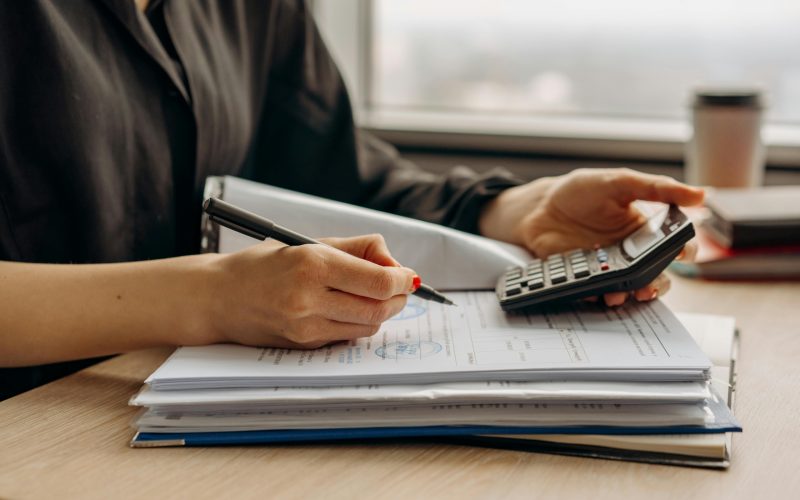 Planejamento financeiro pessoal: especialista dá dicas para fechar o ano no azul