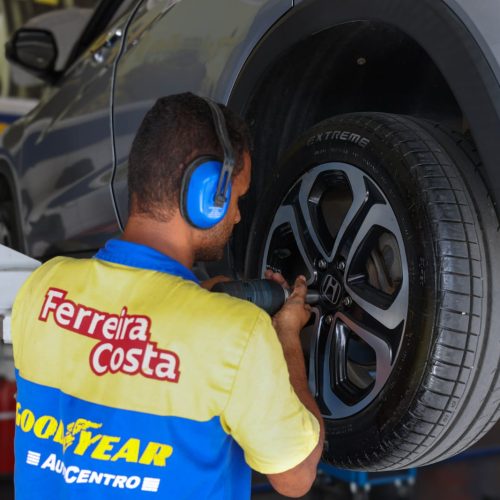 Vai viajar no Final de Ano ou nas Férias? Saiba por que é importante fazer a revisão no carro.