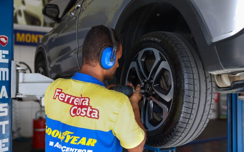 Vai viajar no Final de Ano ou nas Férias? Saiba por que é importante fazer a revisão no carro.