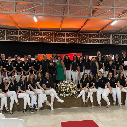 Alunos do Colégio Teresa se destacam na redação do ENEM mesmo com rigor na correção