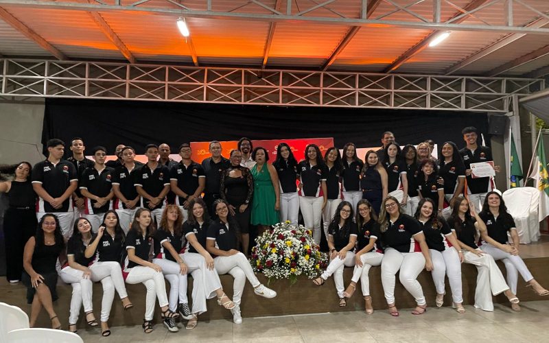 Alunos do Colégio Teresa se destacam na redação do ENEM mesmo com rigor na correção