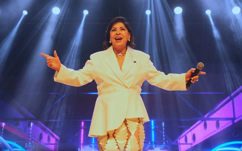 Roberta Miranda traz a turnê “Infinito” ao Teatro Riachuelo Natal