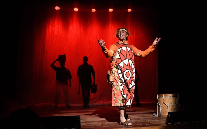 “O Surto” e “Titanic Começou Assim” celebram humor regional no Natal Comedy Club