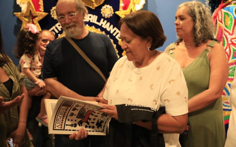 Governadora Fátima Bezerra prestigia mostra que homenageia Ariano Suassuna