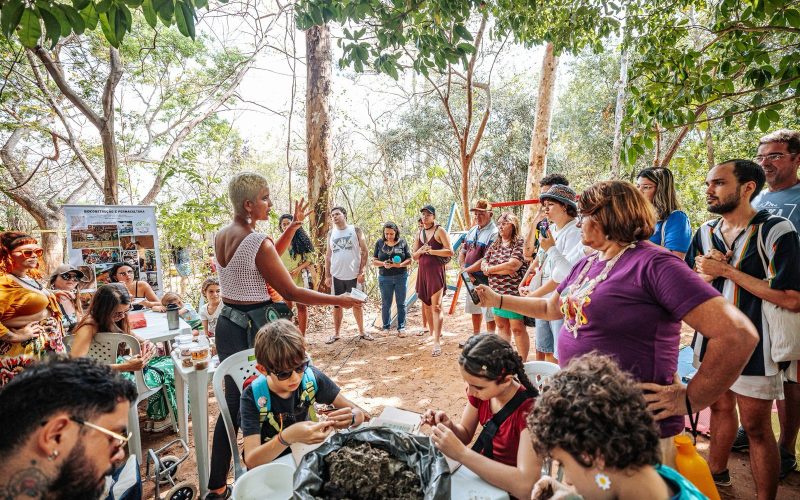 Casa Escola e Casa de Barro promovem Oficina de Geotintas neste sábado (22)