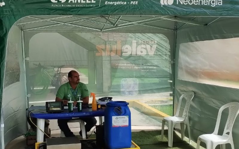 O Projeto Vale Luz da Neoenergia acontece no Home Center Ferreira Costa, todos os sábados.