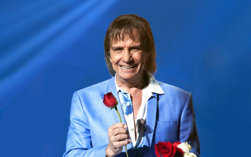 Roberto Carlos faz show de aniversário de 84 anos neste sábado (19) em Natal