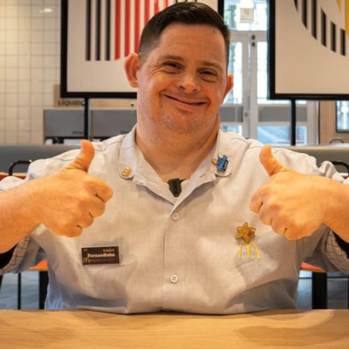 Oportunidade e Respeito: McDonald’s promove a inclusão de pessoas com Síndrome de Down