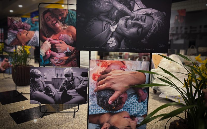 Exposição “Entre Dois Mundos” traz a emoção do 1° encontro entre mãe e bebê em Natal