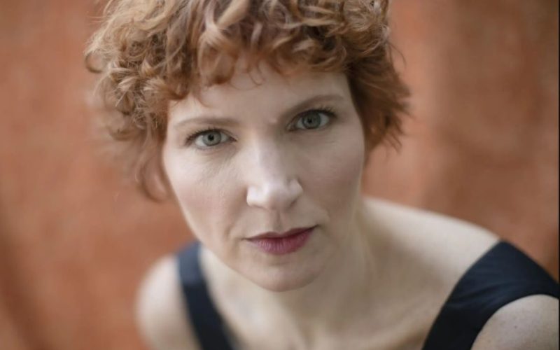 Natalia Timerman lança “Desterros” na Pinacoteca, durante a Ocupação Literária