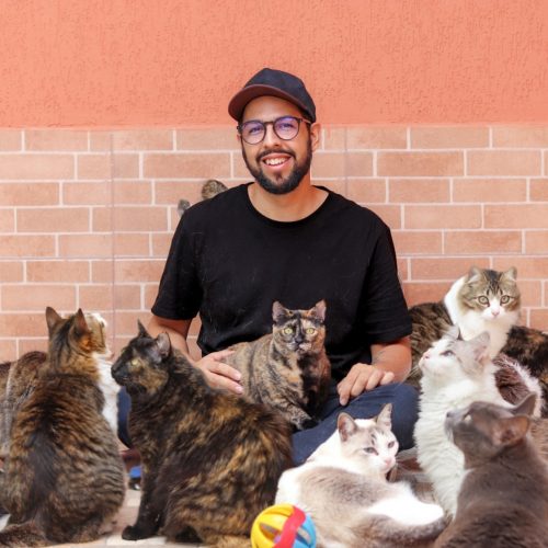 João Resenhas e Pai dos Gatos comandam o riso no fim de semana do Natal Comedy Club