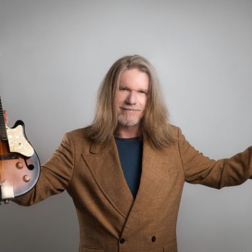 Humberto Gessinger celebra álbuns acústicos dos “Engenheiros” em show especial em Natal