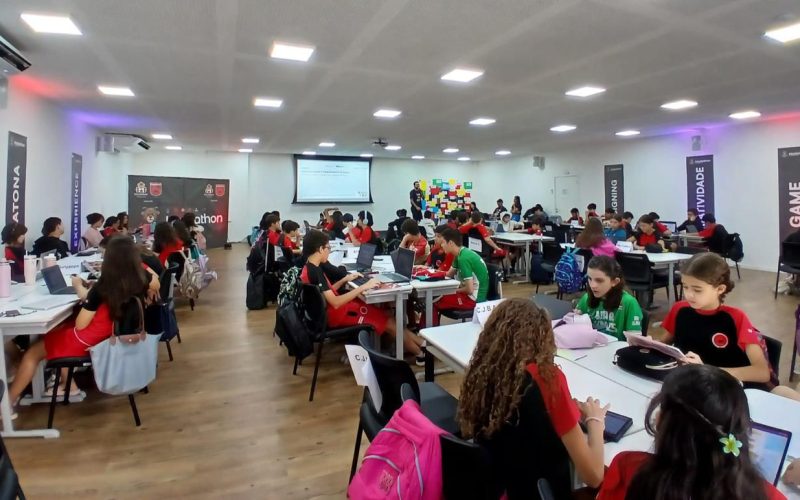 Maratona de criatividade da Maple Bear Natal discute ética no ambiente digital