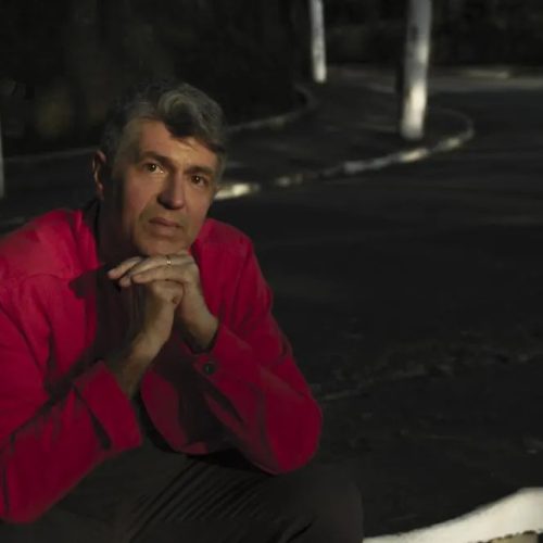 Leoni comemora 40 anos de carreira em nova turnê no Teatro Riachuelo Natal