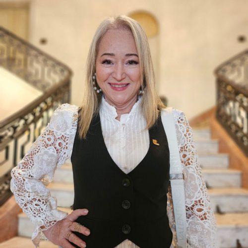 Tânia Diniz lança novo livro em Natal unindo fé e empreendedorismo