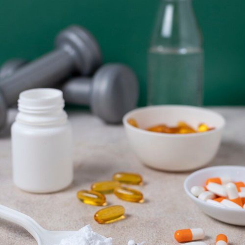 Automedicação disfarçada de suplementação aumenta os riscos à saúde, alerta especialista