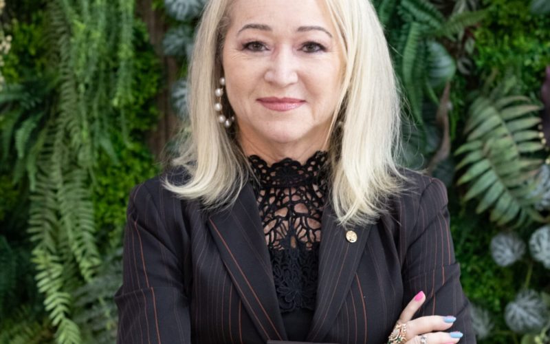 Tânia Diniz lança seu novo livro “Crer & Empreender” em Natal