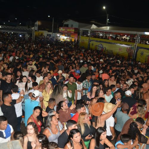 Segunda noite do Fequaju 2025 emociona o público e valoriza a tradição em Serra do Mel