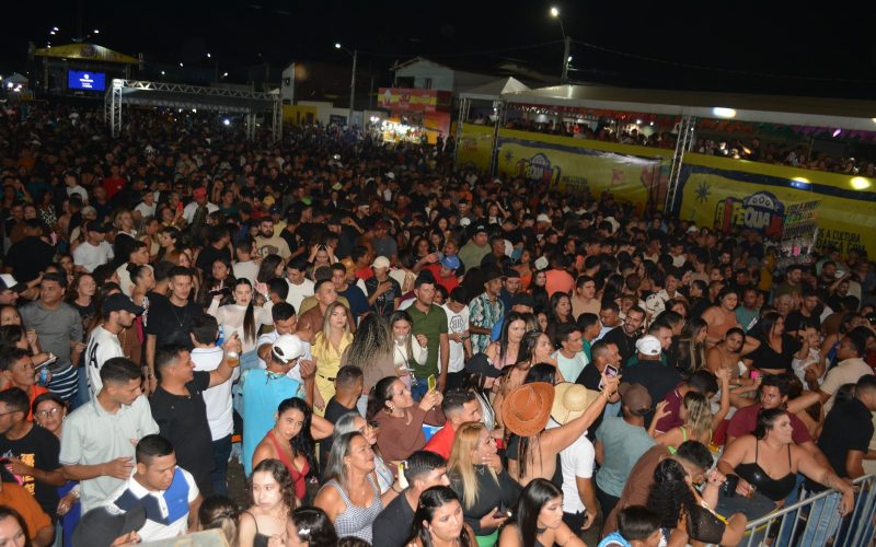 Segunda noite do Fequaju 2025 emociona o público e valoriza a tradição em Serra do Mel