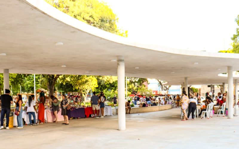 Feira Multicultural Aruandê fortalece empreendedorismo feminino na Praça Cívica