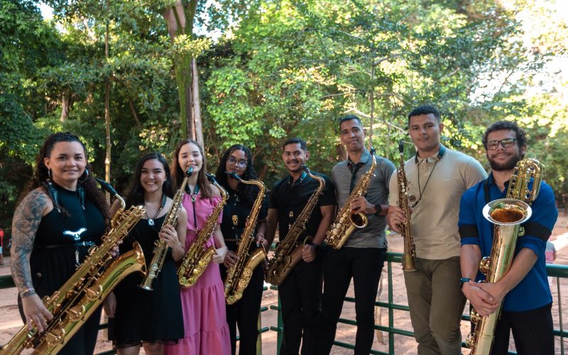 Domingo tem Bando de Sax no Som da Mata