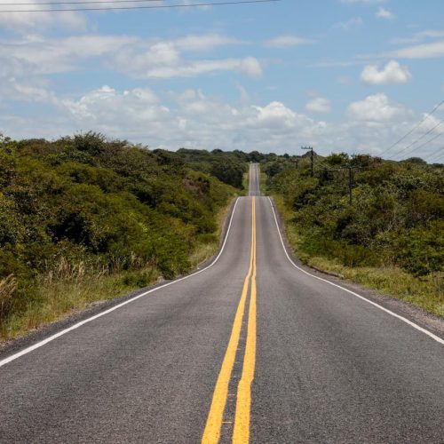 Recuperação de estradas aumenta fluxo de turistas no Litoral Sul