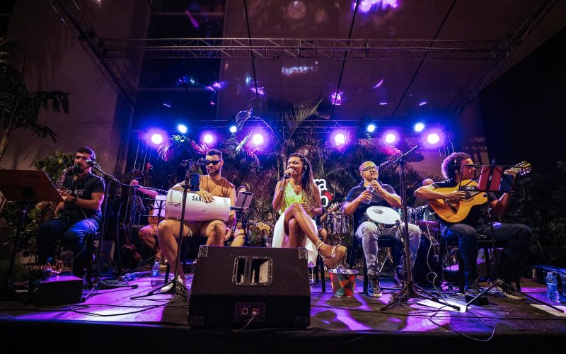 Ribeira Boemia faz show em homenagem a Jorge Aragão e Arlindo Cruz