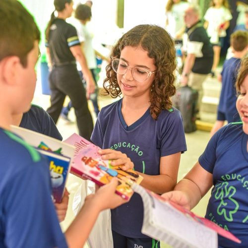Nesta quinta e sexta, crianças vão trocar livros e descobrir autores na 5ª FLINR