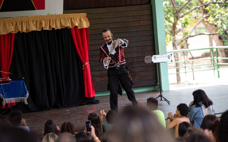 Bosque Encena e Som da Mata levam magia e música ao Parque das Dunas neste domingo (05)