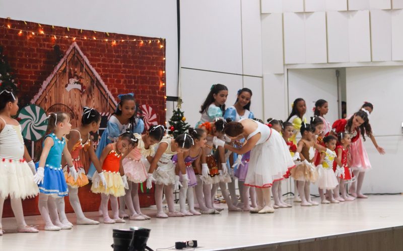 Instituto Viva Esperança apresenta Espetáculo “Viva as Emoções” no palco do TAM