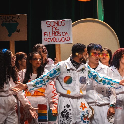 Uern e Grupo Baobá abrem inscrições para oficinas de teatro