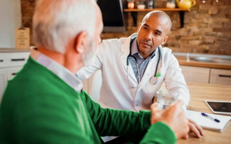 Novembro Azul reforça importância da prevenção e do diagnóstico precoce nos homens