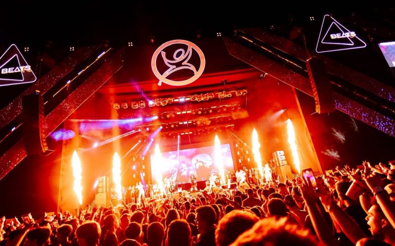 Encerramento apoteótico do Carnatal leva todos os foliões à Arena das Dunas