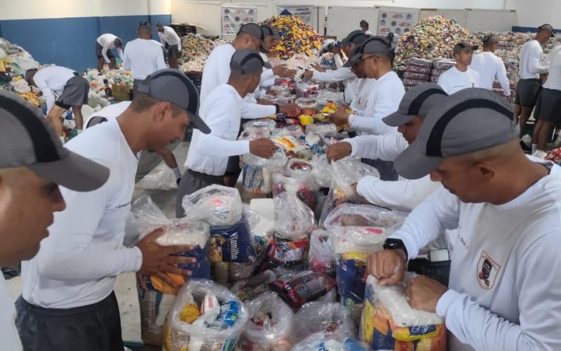 Carnatal entrega 100 toneladas de alimentos e mobiliza gesto histórico de solidariedade