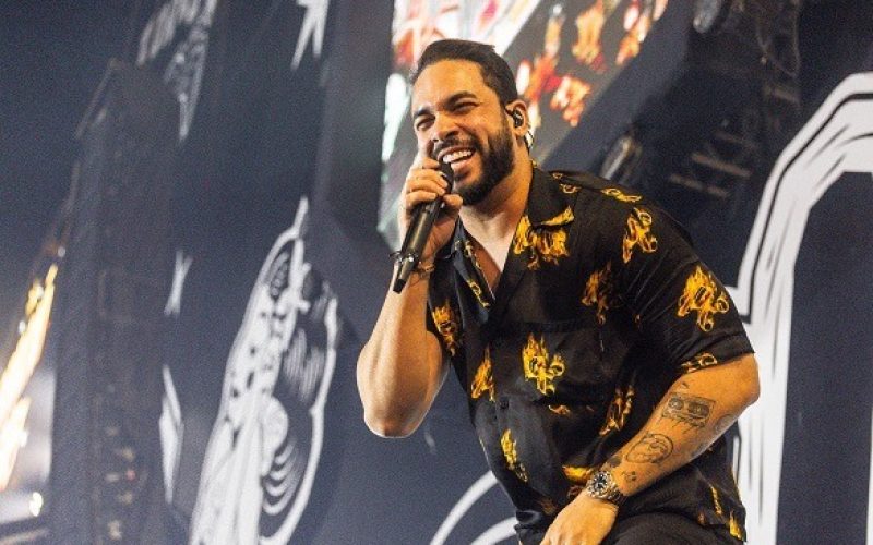 Muído de Verão abre temporada da Ilha Ecomax com Henry Freitas, Raí, Litto Lins e convidados