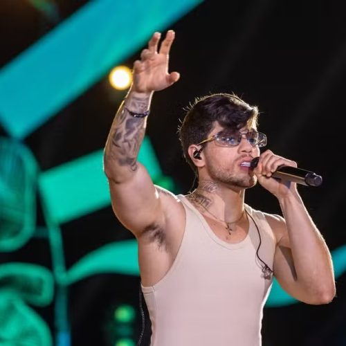 Menos é Mais, Felipe Amorim e Thiago Freitas no Puro Suco de Verão da Ilha Ecomax no sábado (10)