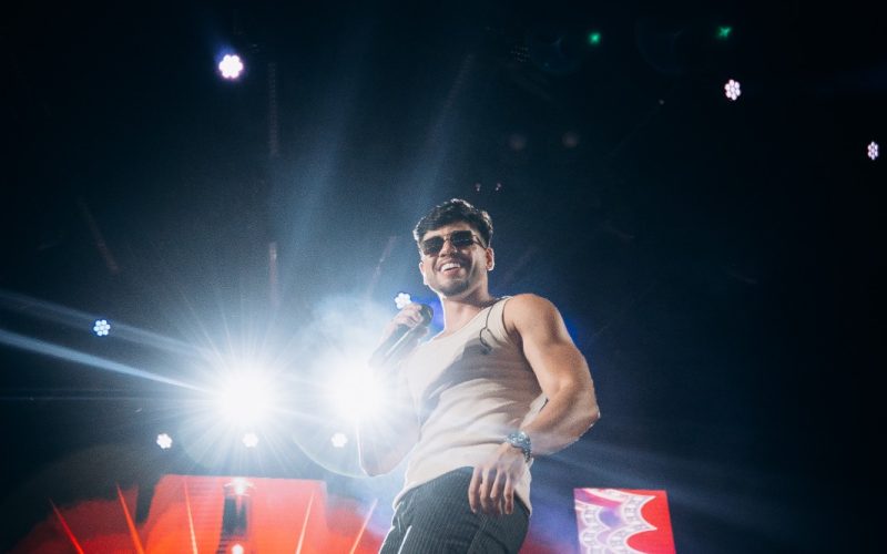 Cantor Thiago Freitas é destaque com shows em dois eventos de verão badalados no RN