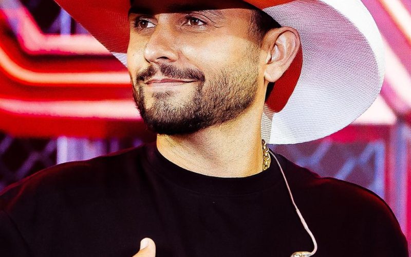 Mano Walter lança novo álbum “Verão & Waquejada”, com regravações e músicas inéditas