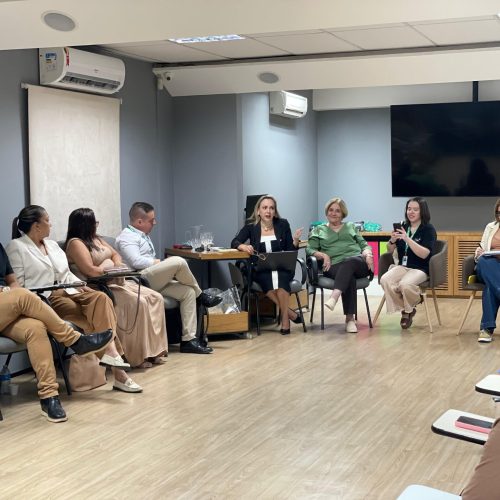 Unimed Natal promove roda de conversa com famílias de pacientes neurodivergentes