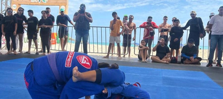 Uern promove aula prática de defesa pessoal para servidoras e estudantes, neste sábado (25)