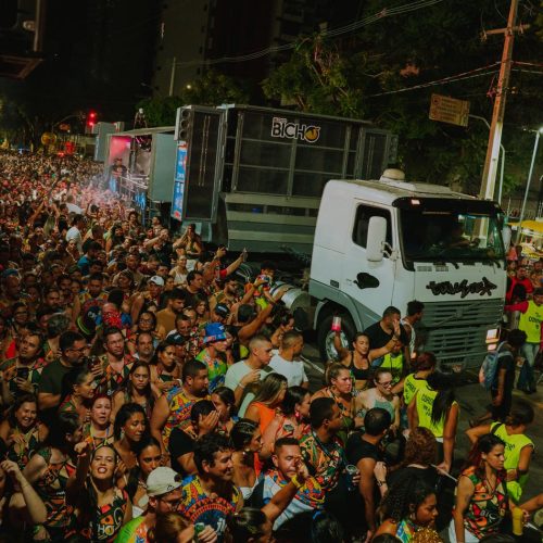 Netinho, Ricardo Chaves e Carla Visi arrastam multidão na segunda noite do Axé Natal