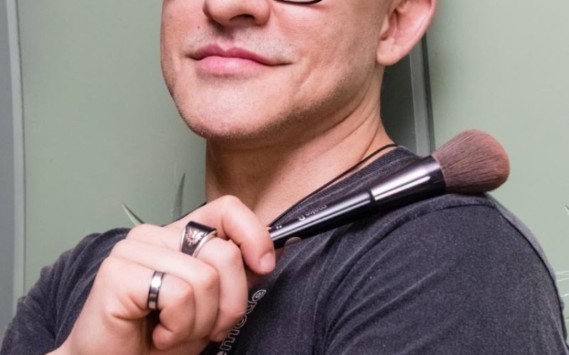 Make de Carnaval: dicas para fazer a maquiagem resistir durante a folia