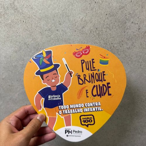 Panfletaço no Carnaval reforça combate ao trabalho infantil em Natal