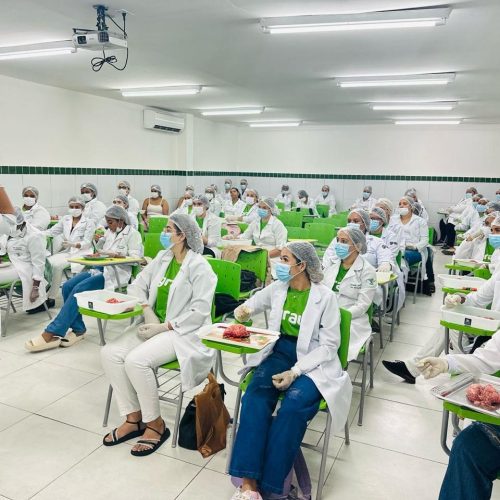 Cursos técnicos podem transformar vidas e impulsionar a economia brasileira, defende presidente da BrasilTec