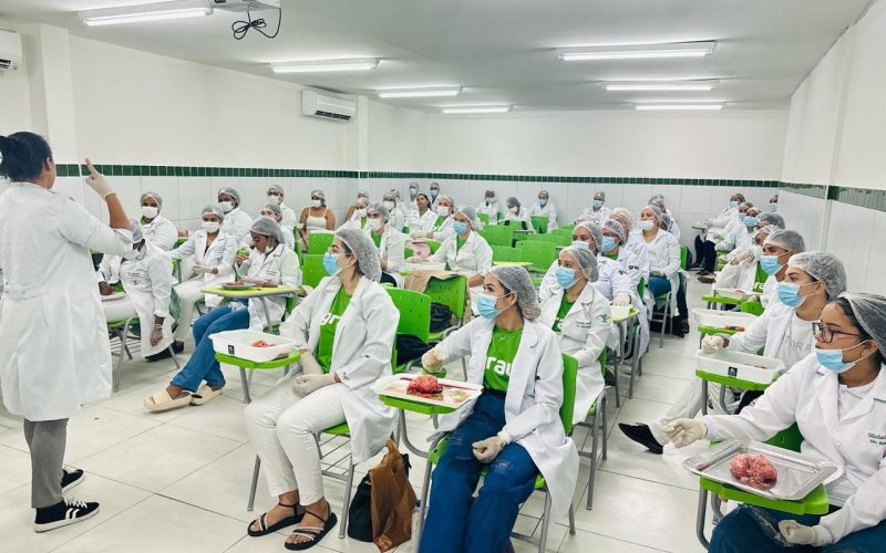 Cursos técnicos podem transformar vidas e impulsionar a economia brasileira, defende presidente da BrasilTec