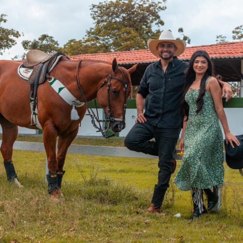 Mano Walter lança “Te Encontrei na Vaquejada” com participação de Talita Mel