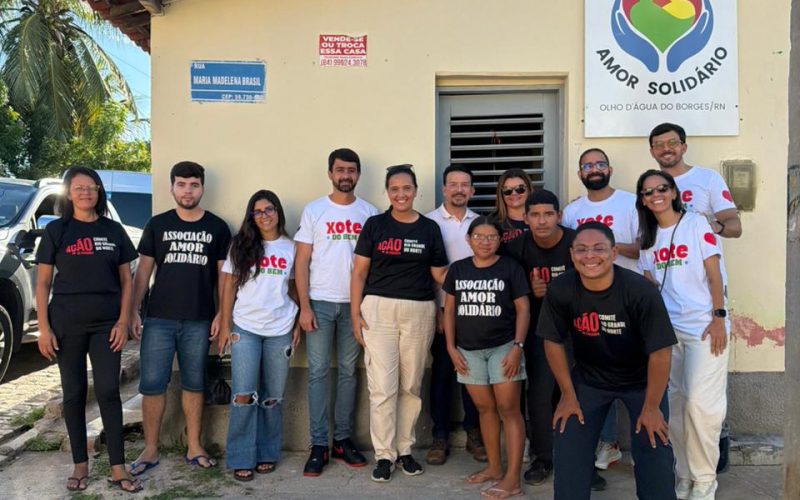 Dorgival Dantas cria “Xote do Bem” e entrega 1,5 tonelada de alimentos