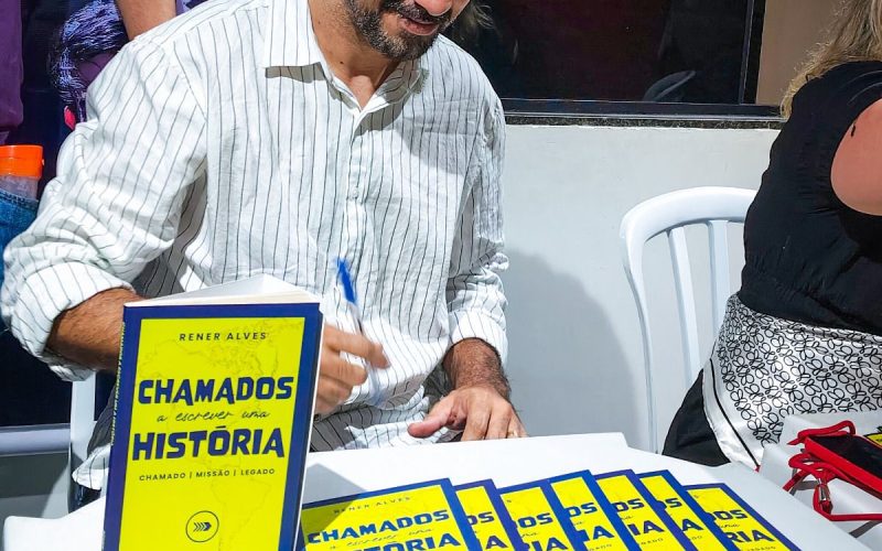 Livro “Chamados a escrever uma história” será lançado em Natal