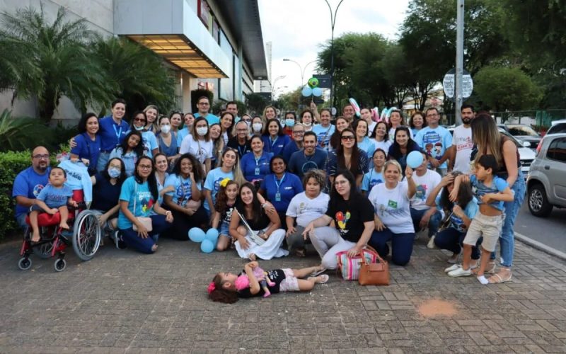 Caminhada destaca importância da inclusão e do respeito ao autismo